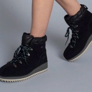 Women’s UGG Birch boots